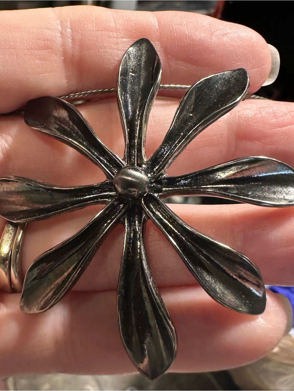 Floral metal Pendant Necklace on wire